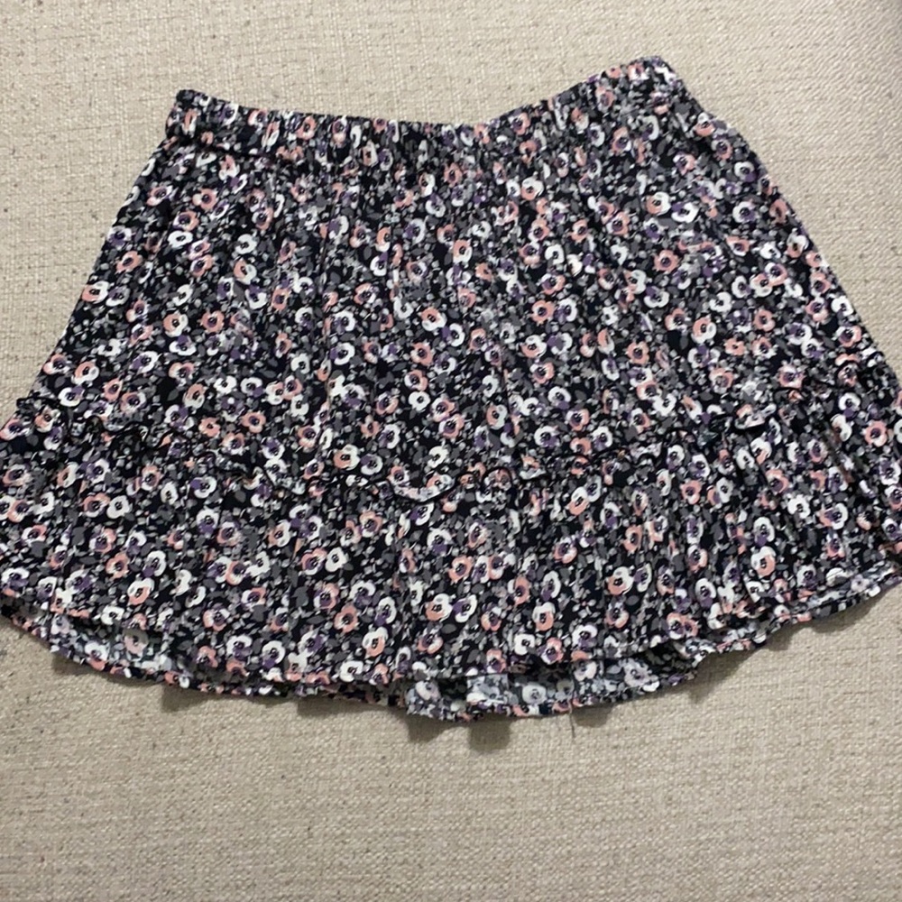 Candies Satin Floral Ruffle Tiered Mini Skirt Gray Black Multi Womens Size M